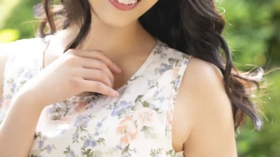 รู้จัก Tomomi Okanishi ผู้หญิงที่มีเสน่ห์ละมุนแบบสุขุมจนอยากมองซ้ำทุกครั้งที่เห็น